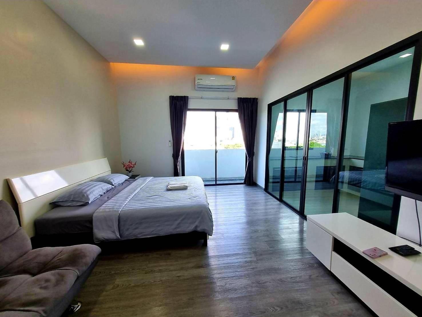 Aqua Residences อควา เรสซิเดนซ์ ห้องพักใหม่ให้เช่า ติดรถไฟฟ้าสถานีวุฒากาศ * Bangkok